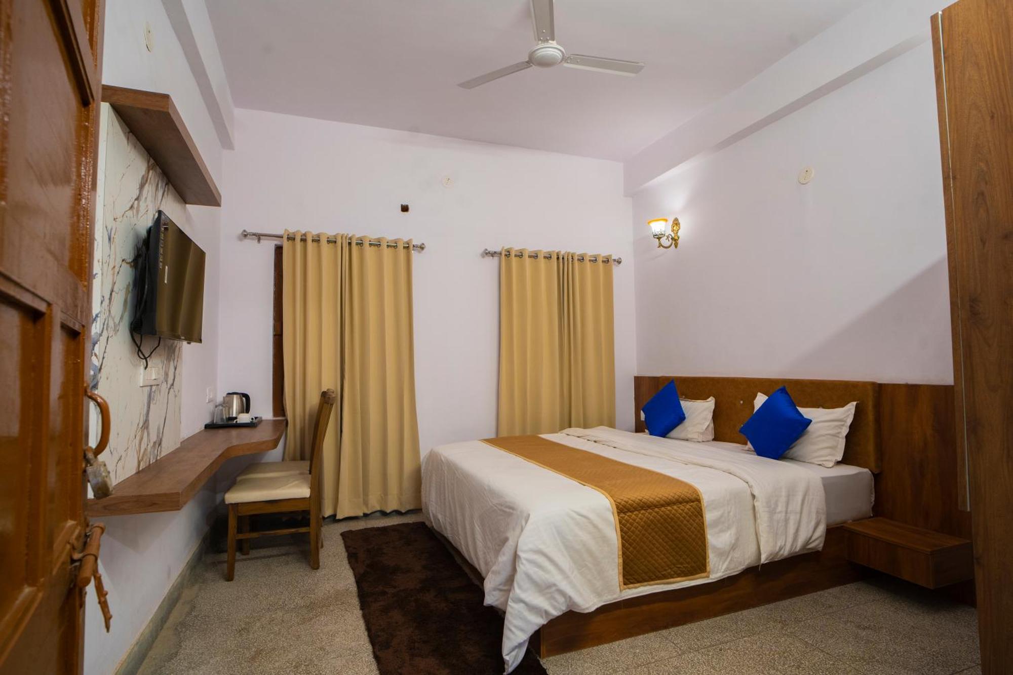 Devdarshan Hotel & Restaurant Udaipur Exterior photo