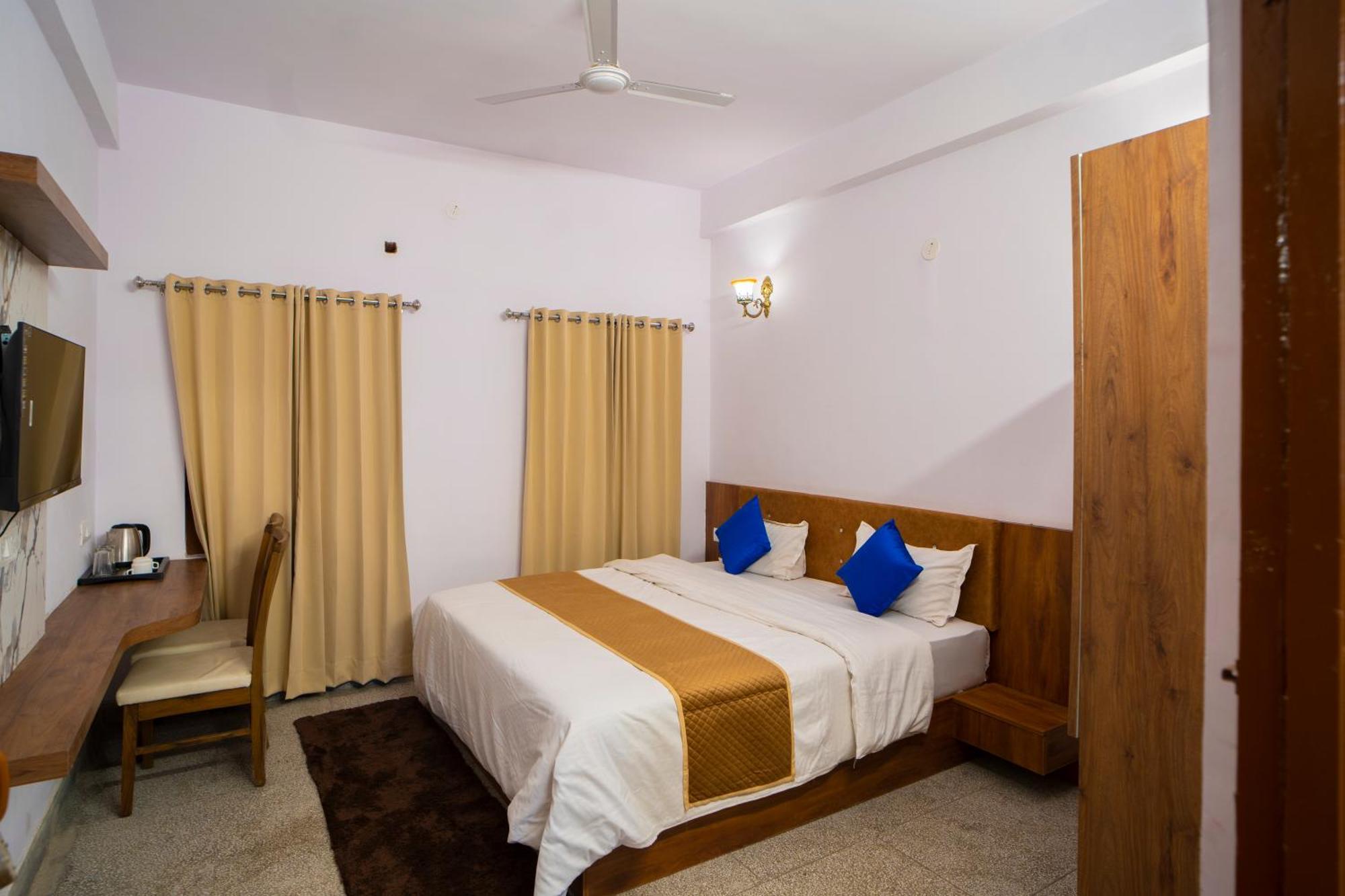 Devdarshan Hotel & Restaurant Udaipur Exterior photo