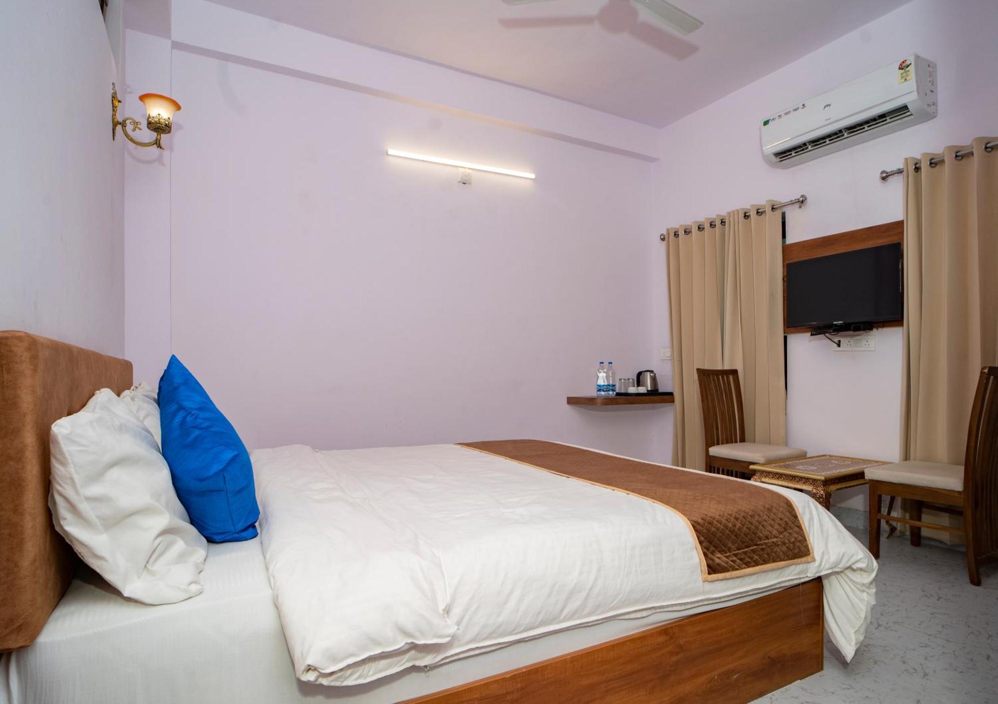 Devdarshan Hotel & Restaurant Udaipur Exterior photo